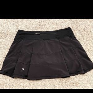 *SOLD* Lululemon Pace Rival Skirt sz 4 Black EUC